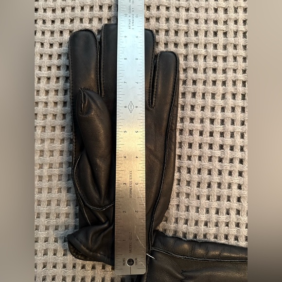 Brand New Black Leather Gloves - Picture 5 of 5